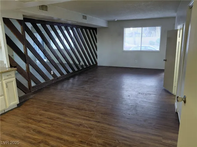 $900 | 1336 North Jones Boulevard, Las Vegas, NV 89108