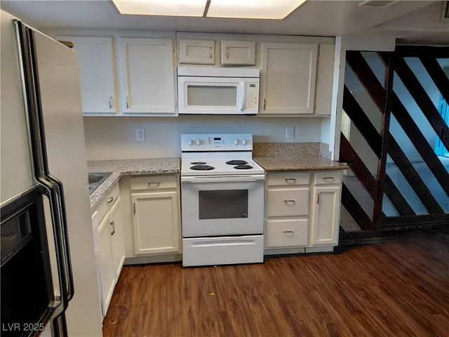 $900 | 1336 North Jones Boulevard, Las Vegas, NV 89108