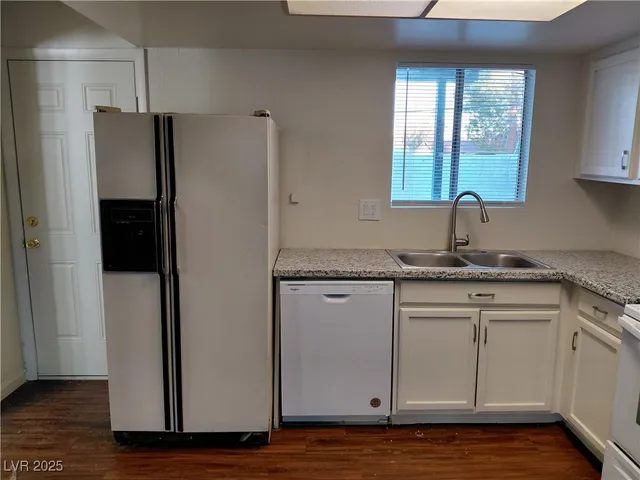 $900 | 1336 North Jones Boulevard, Las Vegas, NV 89108