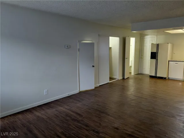 $900 | 1336 North Jones Boulevard, Las Vegas, NV 89108