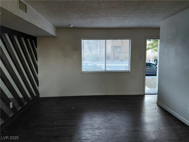 $900 | 1336 North Jones Boulevard, Las Vegas, NV 89108