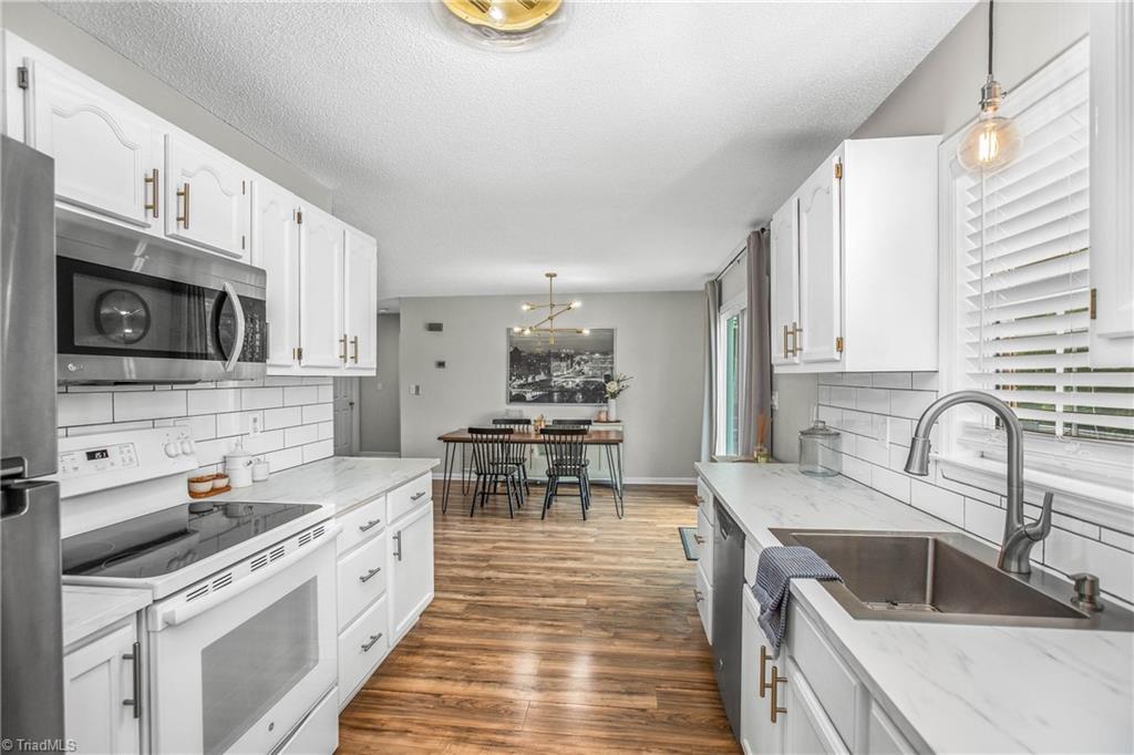 19 Grace Drive Thomasville, NC 27360 - Photo 14 of 33