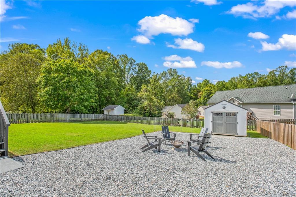 19 Grace Drive Thomasville, NC 27360 - Photo 30 of 33