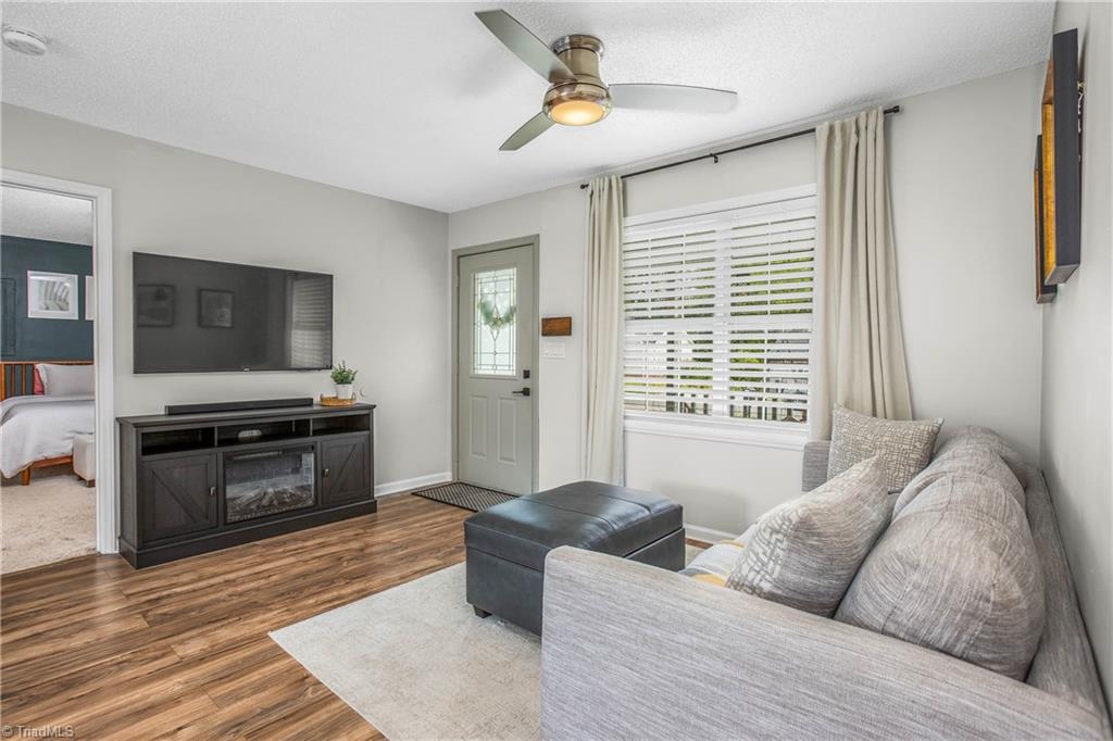 19 Grace Drive Thomasville, NC 27360 - Photo 8 of 33