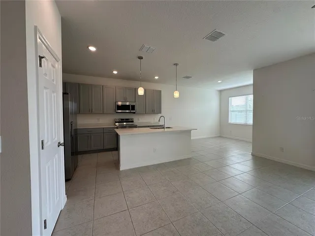 $2,400 | 3060 Suraj Circle, Tavares, FL 32778