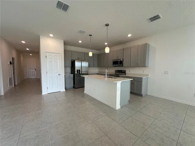 $2,400 | 3060 Suraj Circle, Tavares, FL 32778