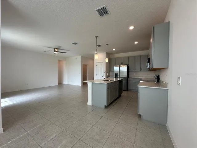 $2,400 | 3060 Suraj Circle, Tavares, FL 32778