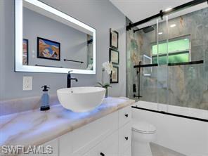 1902 Princess Court Naples, FL 34110 - Photo 17 of 26 Guest bath tub shower