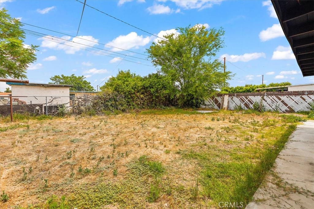 583 West Gray Street Colton, CA 92324 - Photo 20 of 22