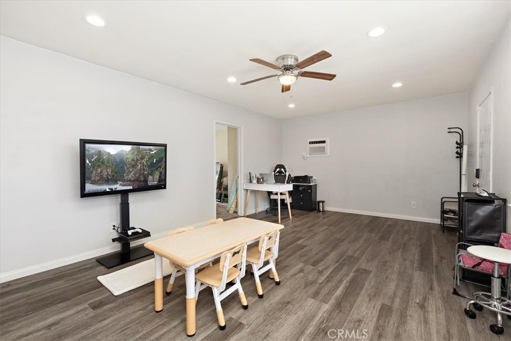 583 West Gray Street Colton, CA 92324 - Photo 5 of 22 a living room with furniture and a flat screen tv