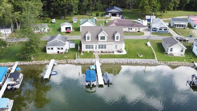 243 East Rose Road Coldwater, MI 49036 - Photo 2 of 30 1756409556032-604dd592-7cdf-42e0-881c-45