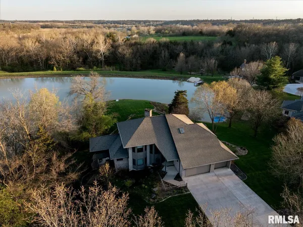 $641,750 | 4910 Hidden Cove Drive, Quincy, IL 62305
