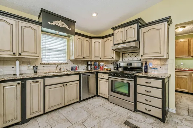 $149,900 | 1330 Lion Street, Miami, TX 79059