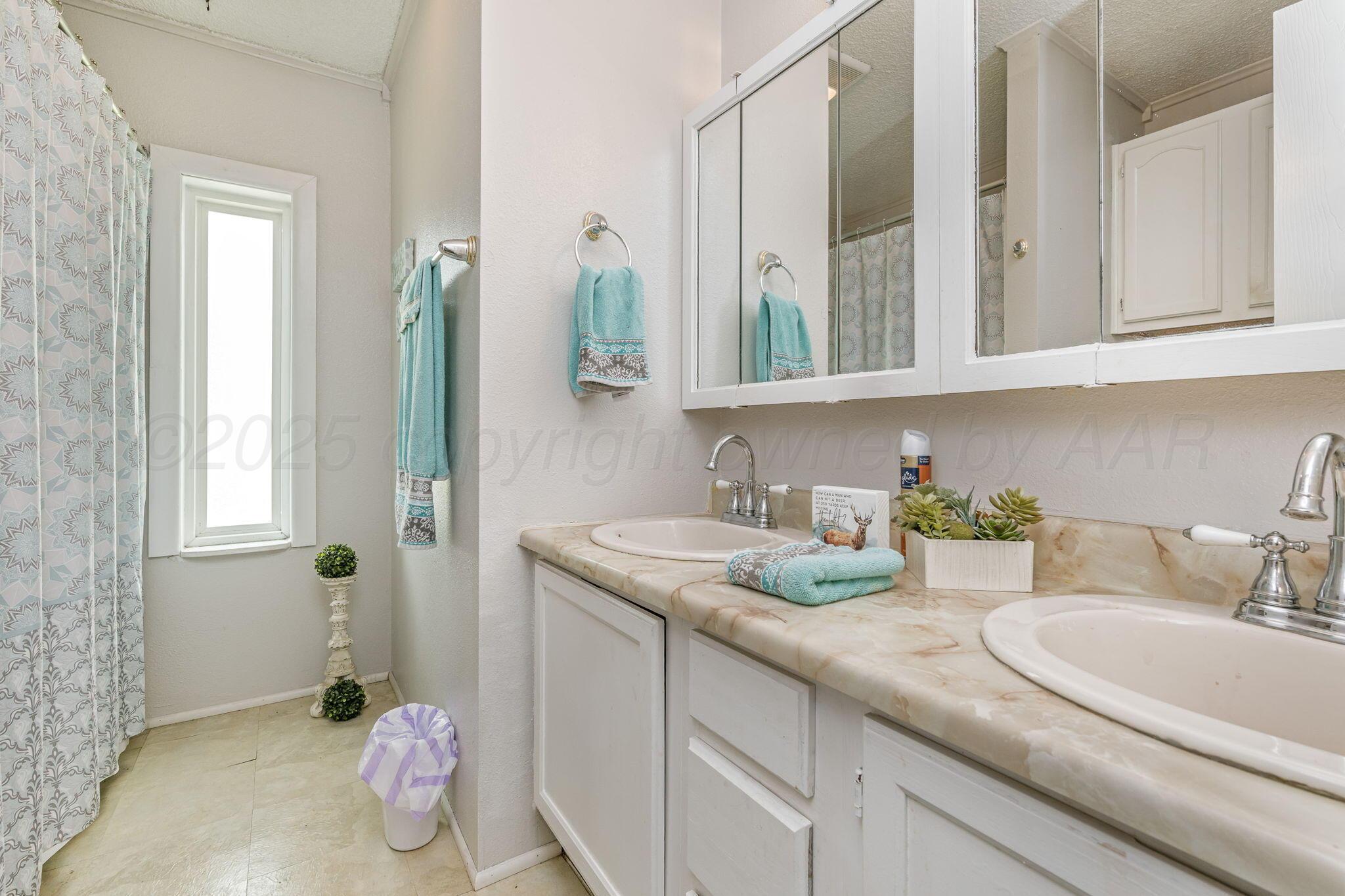 1330 Lion Street Miami, TX 79059 - Photo 9 of 21 1330 Lions 07