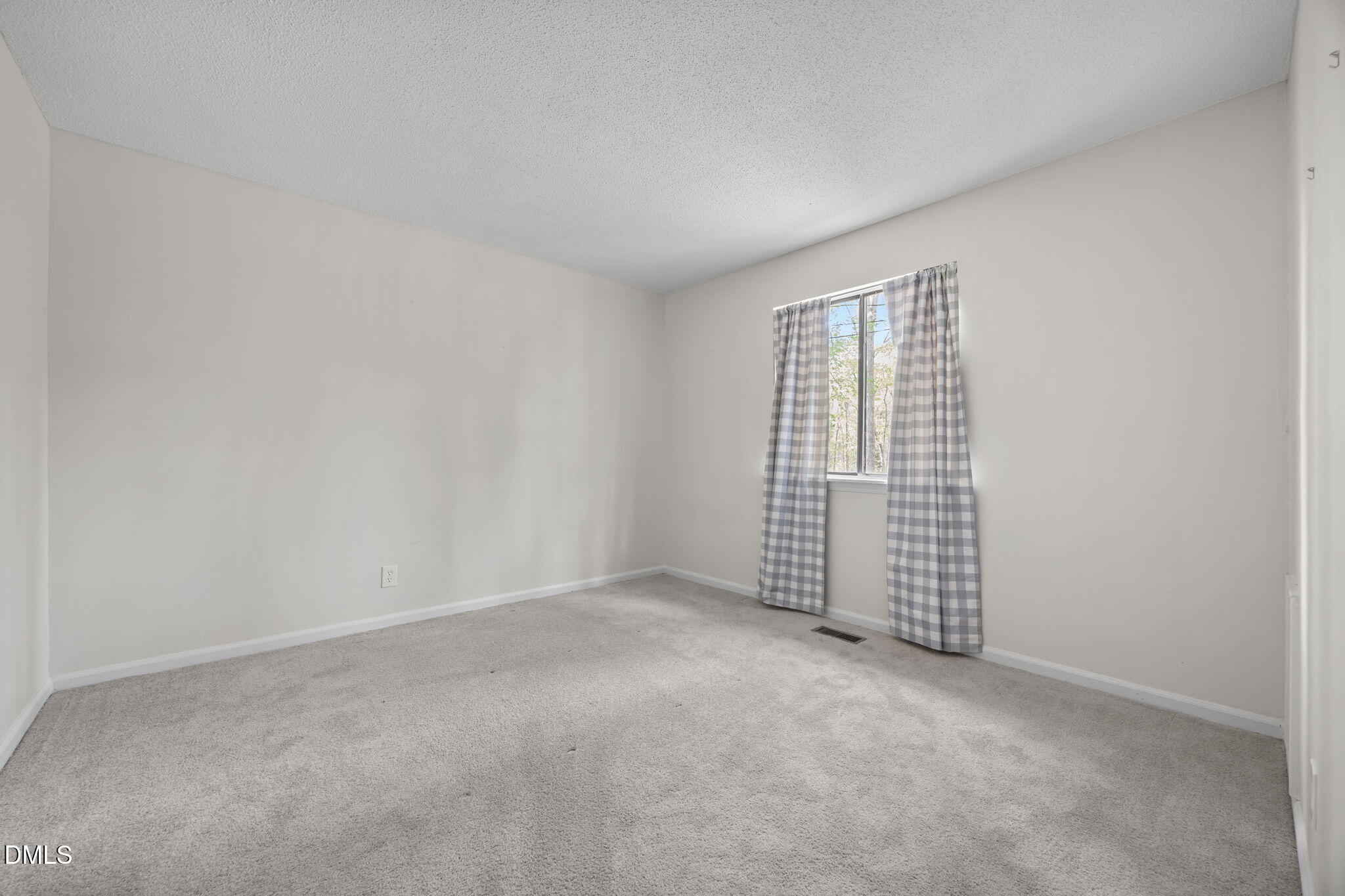 904 Snow Hill Road Durham, NC 27712 - Photo 34 of 49 28-web-or-mls-IMG_8136