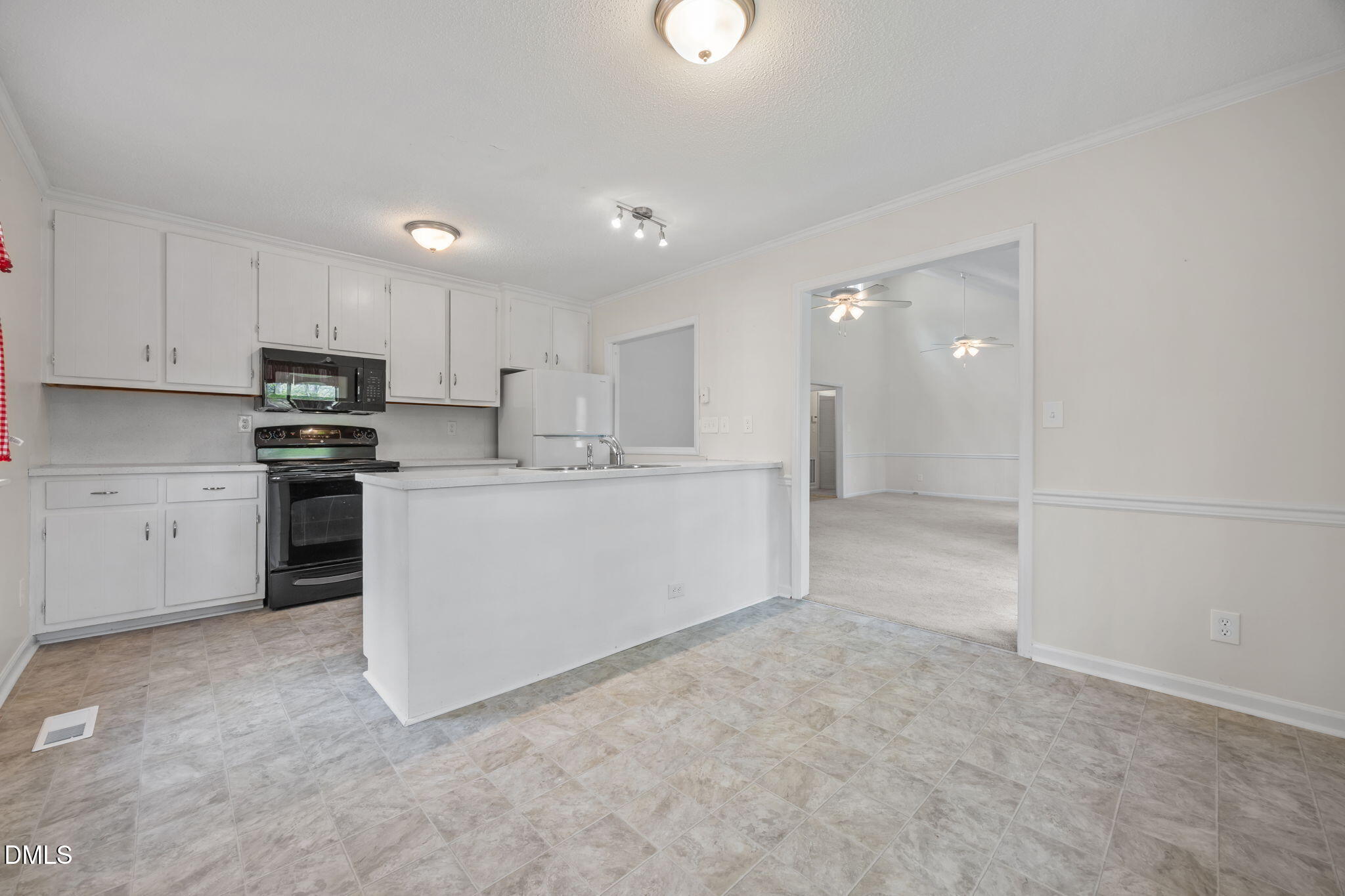 904 Snow Hill Road Durham, NC 27712 - Photo 7 of 49 13-web-or-mls-IMG_8091