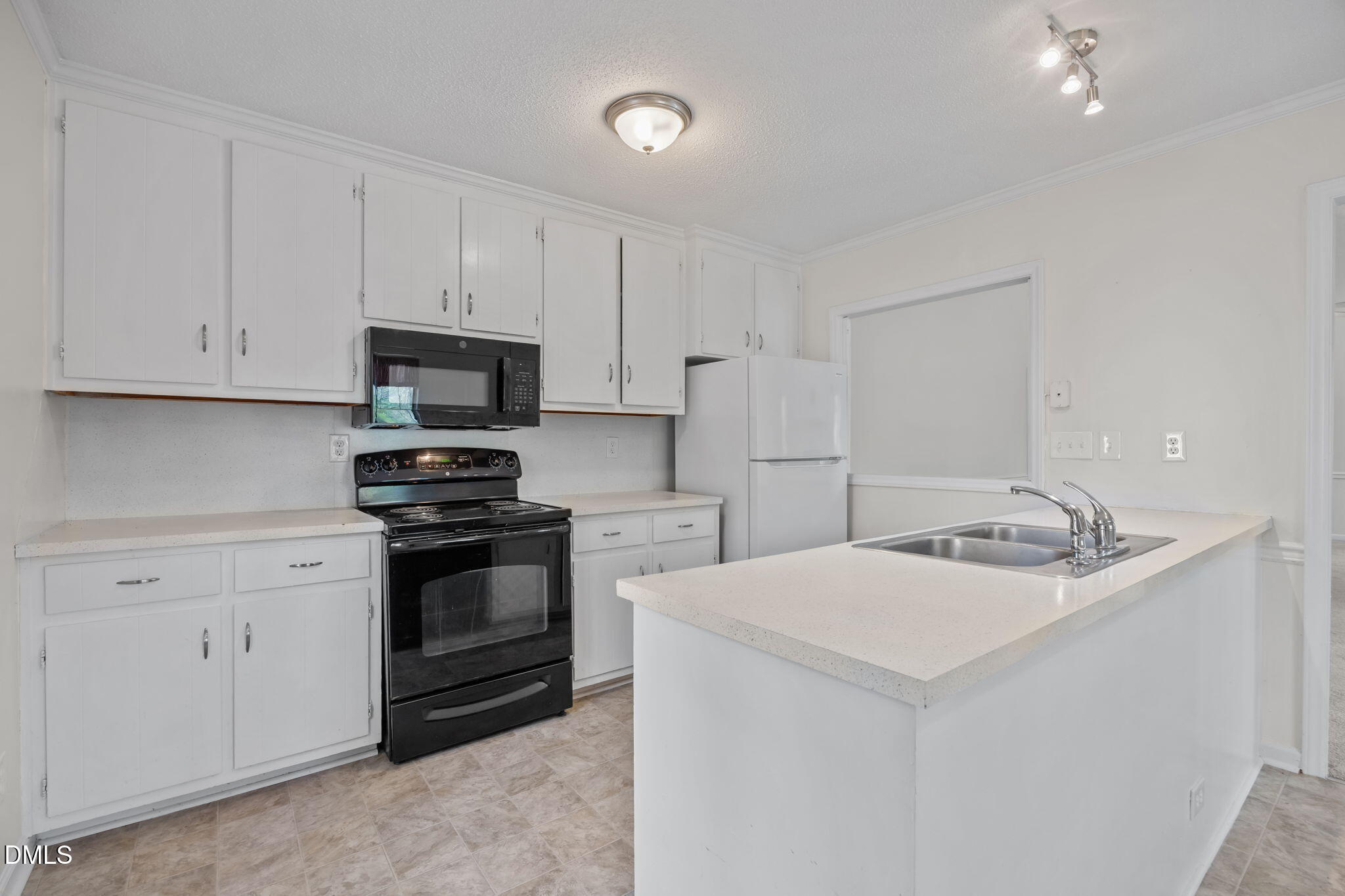 904 Snow Hill Road Durham, NC 27712 - Photo 8 of 49 14-web-or-mls-IMG_8094