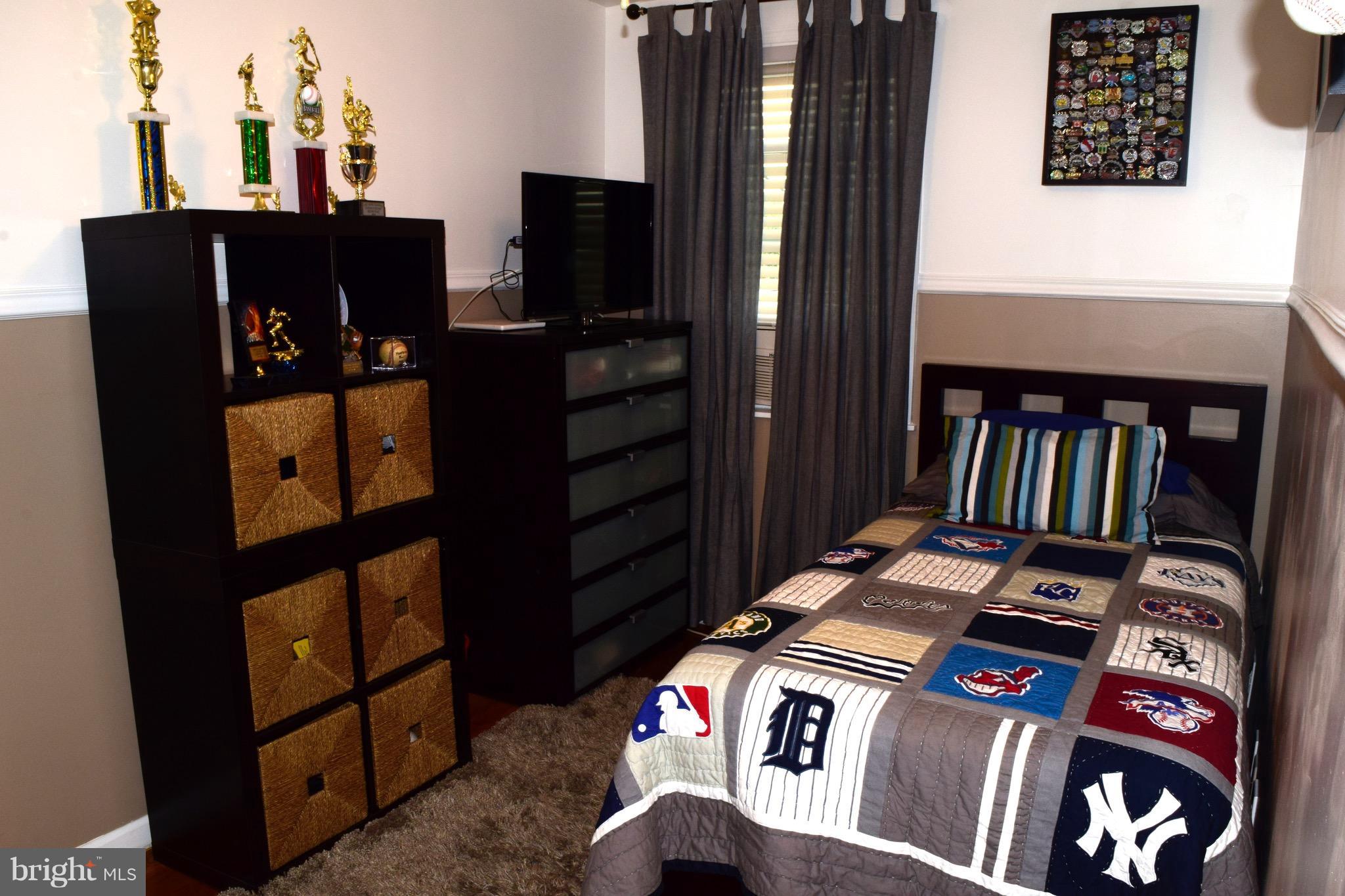 4833 Greencrest Road Baltimore, MD 21206 - Photo 13 of 24 Bedroom
