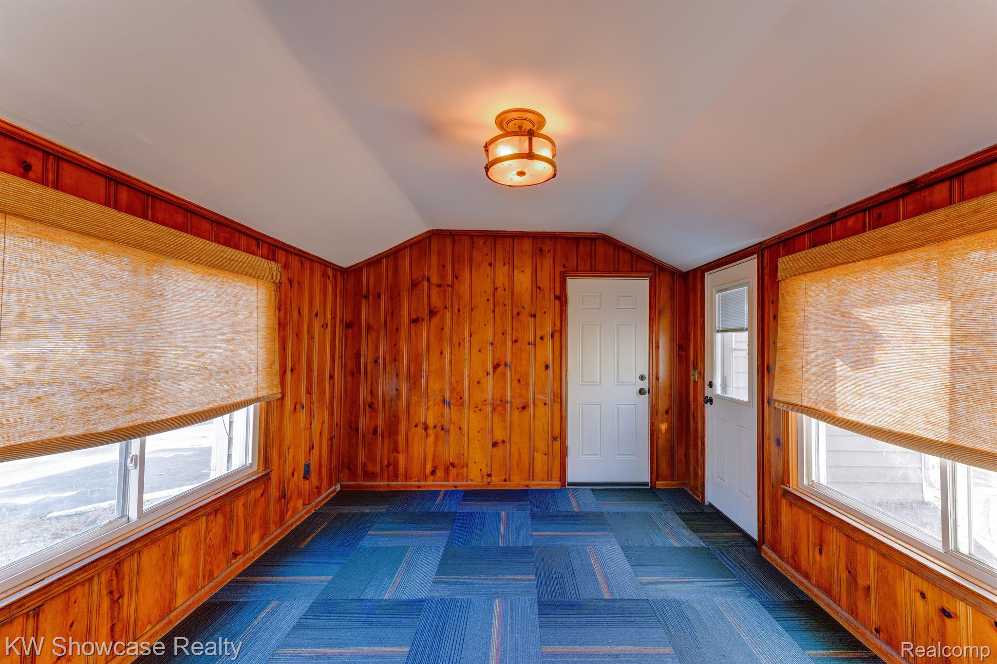 5693 Crescent Road Waterford, MI 48327 - Photo 16 of 56 Gallery Image 16