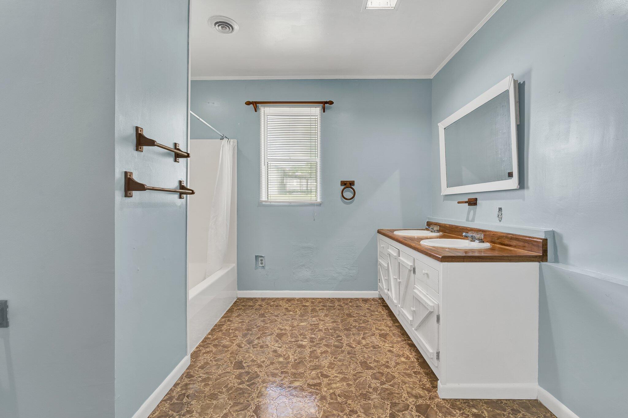 188 Cherokee Crossing Calhoun, TN 37309 - Photo 23 of 39 23-web-or-mls-DSC03816