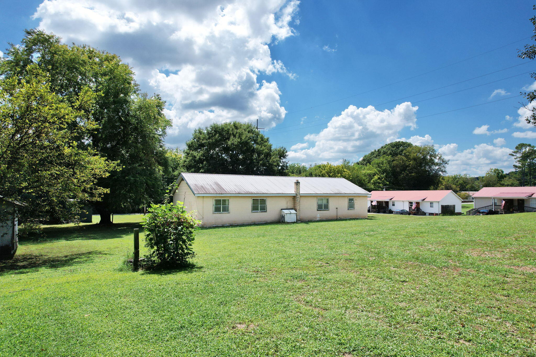 188 Cherokee Crossing Calhoun, TN 37309 - Photo 3 of 39 3-web-or-mls-DJI_0888