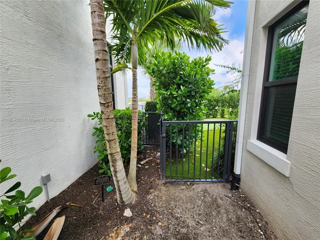 $16,000 | 13154 Faberge Place, Palm Beach Gardens, FL 33418