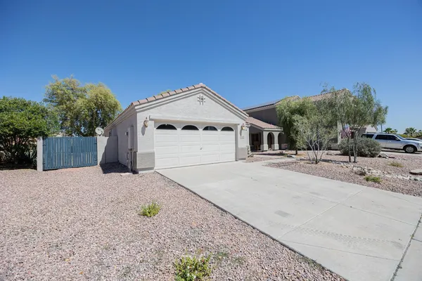 $1,995 | 17432 West Calavar Road, Surprise, AZ 85388