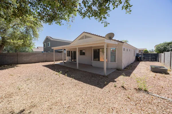 $1,995 | 17432 West Calavar Road, Surprise, AZ 85388