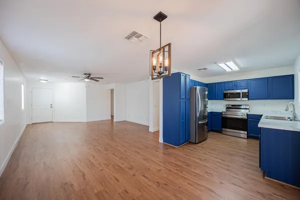 $1,995 | 17432 West Calavar Road, Surprise, AZ 85388