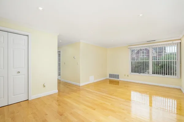 $2,780 | 49 Washington Street South, Unit 2, Malden, MA 02148