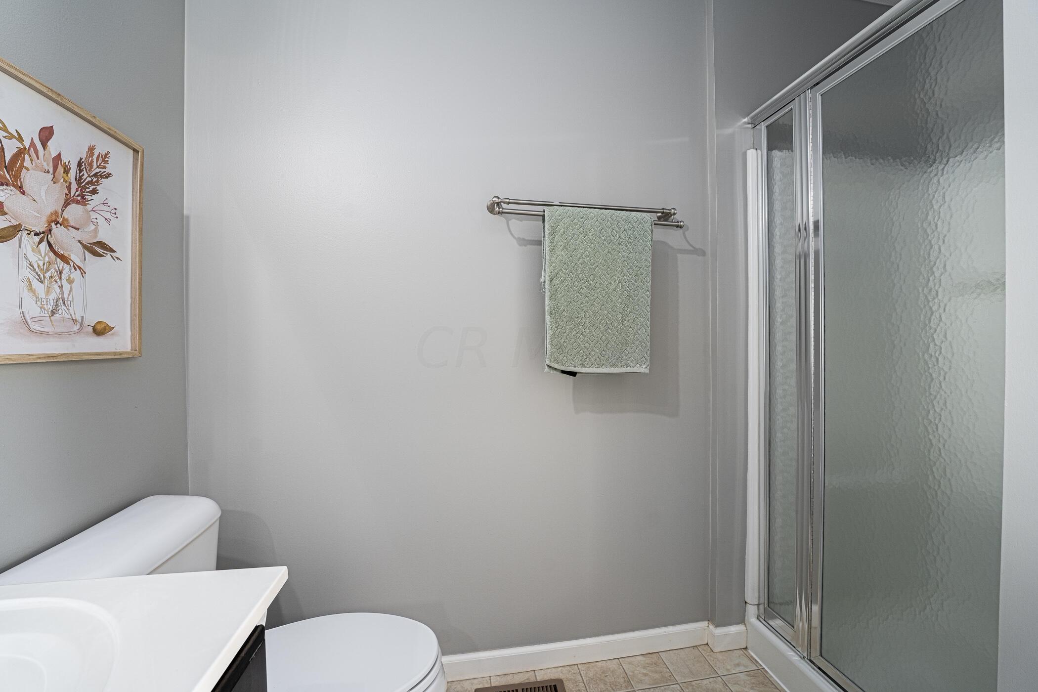 109 Gifford Road Columbus, OH 43235 - Photo 24 of 30 109 Gifford Road 036