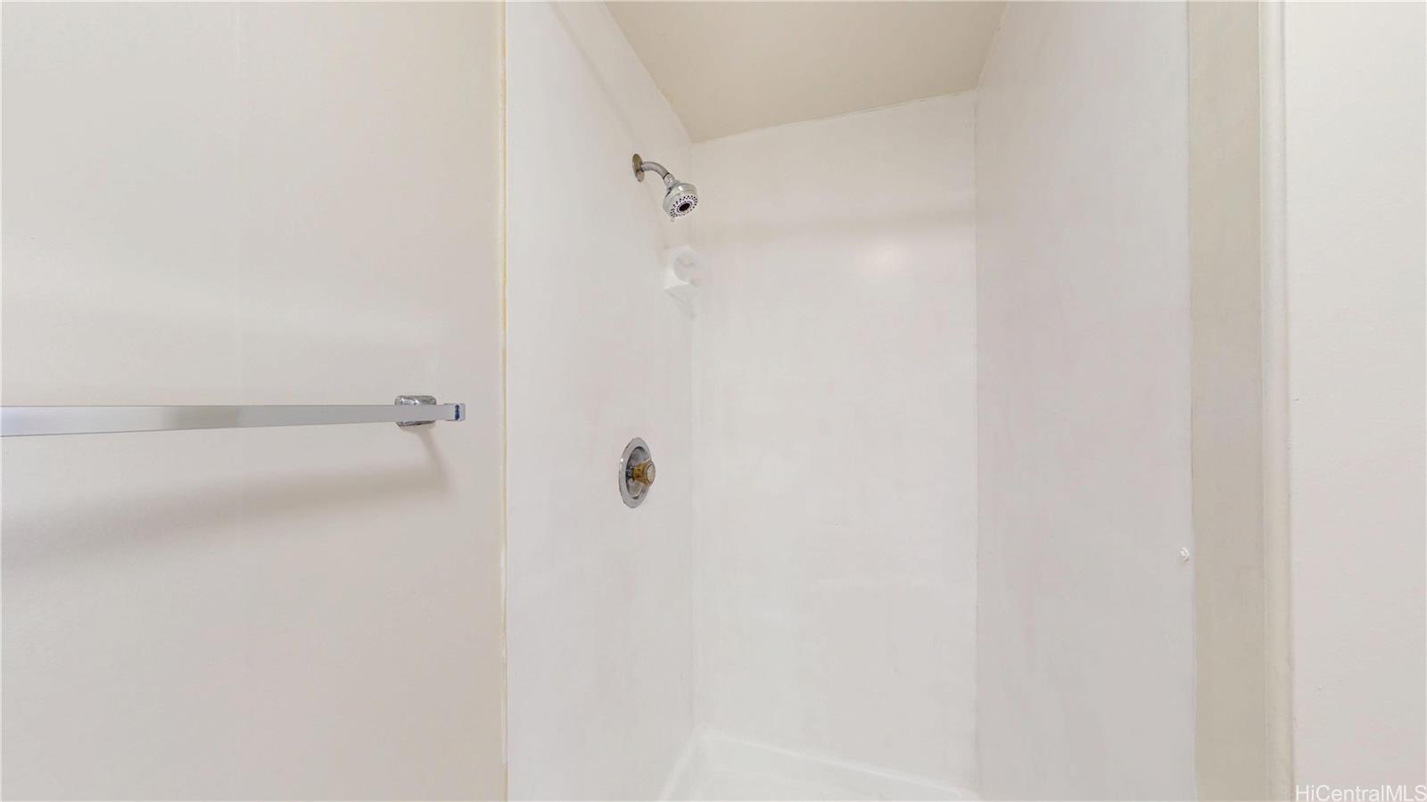 469 Ena Road, Unit 1508 Honolulu, HI 96815 - Photo 9 of 25