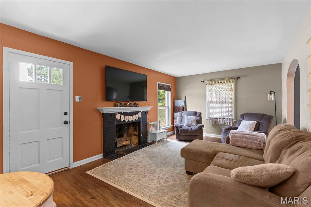 7258 MacKenzie Road St. Louis, MO 63123 - Photo 9 of 18