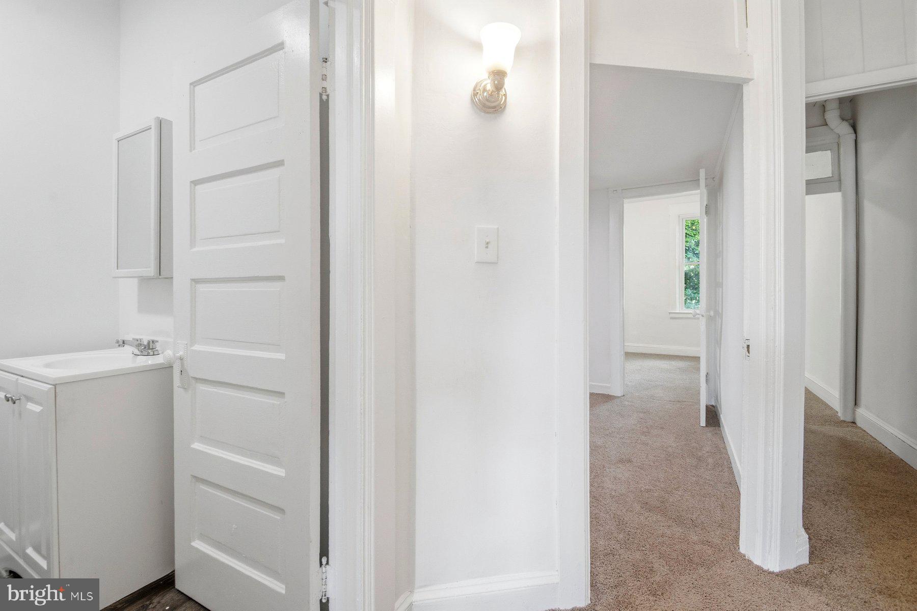 130 Collins Avenue Baltimore, MD 21229 - Photo 18 of 29