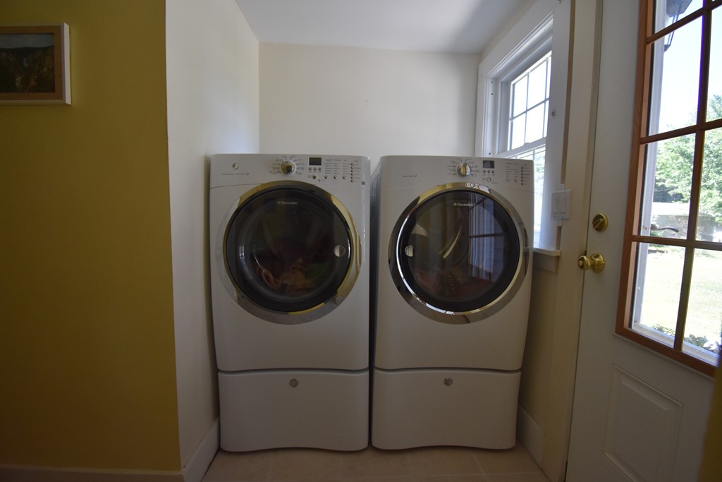 194 River Road West Berlin, MA 01503 - Photo 14 of 28 Gallery Image 14