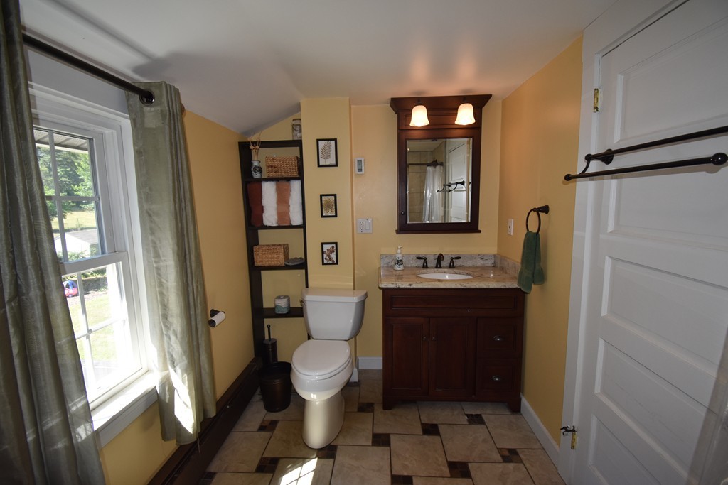 194 River Road West Berlin, MA 01503 - Photo 17 of 28 Gallery Image 17