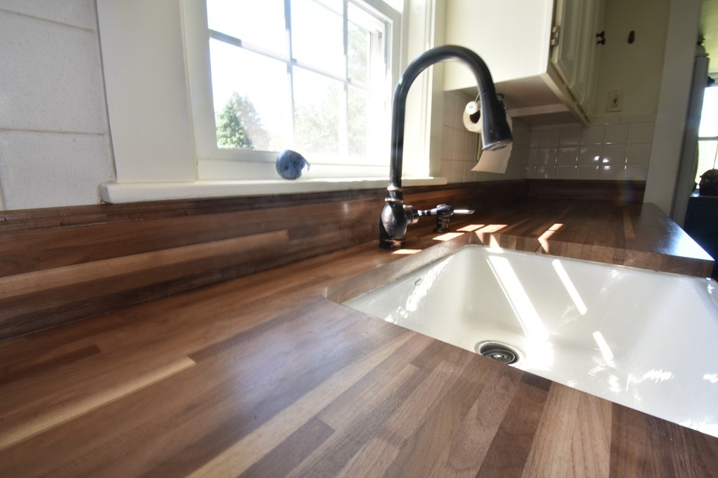 194 River Road West Berlin, MA 01503 - Photo 3 of 28 Gallery Image 3