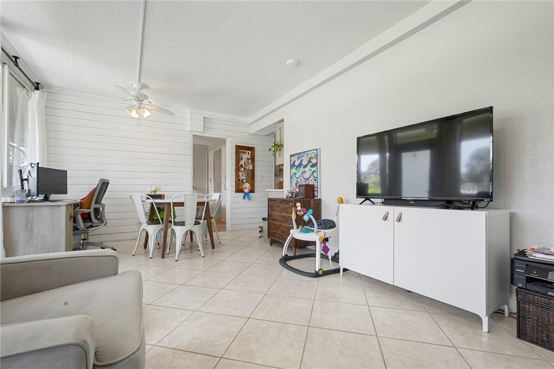 2755 Northeast 28th Avenue, Unit A4 Lighthouse Point, FL 33064 - Photo 4 of 21 Photo 4