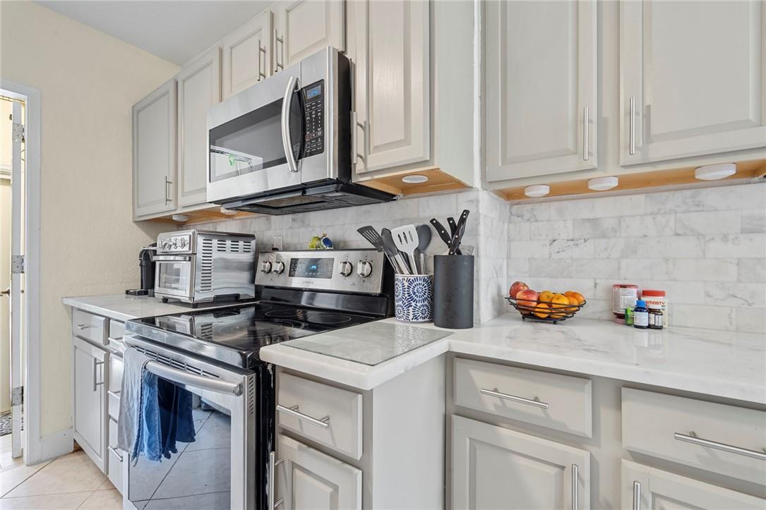 2755 Northeast 28th Avenue, Unit A4 Lighthouse Point, FL 33064 - Photo 8 of 21 Photo 8