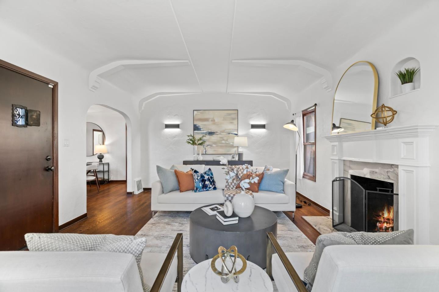 975 Riverside Drive San Jose, CA 95125 - Photo 11 of 46 a living room with furniture and a fireplace