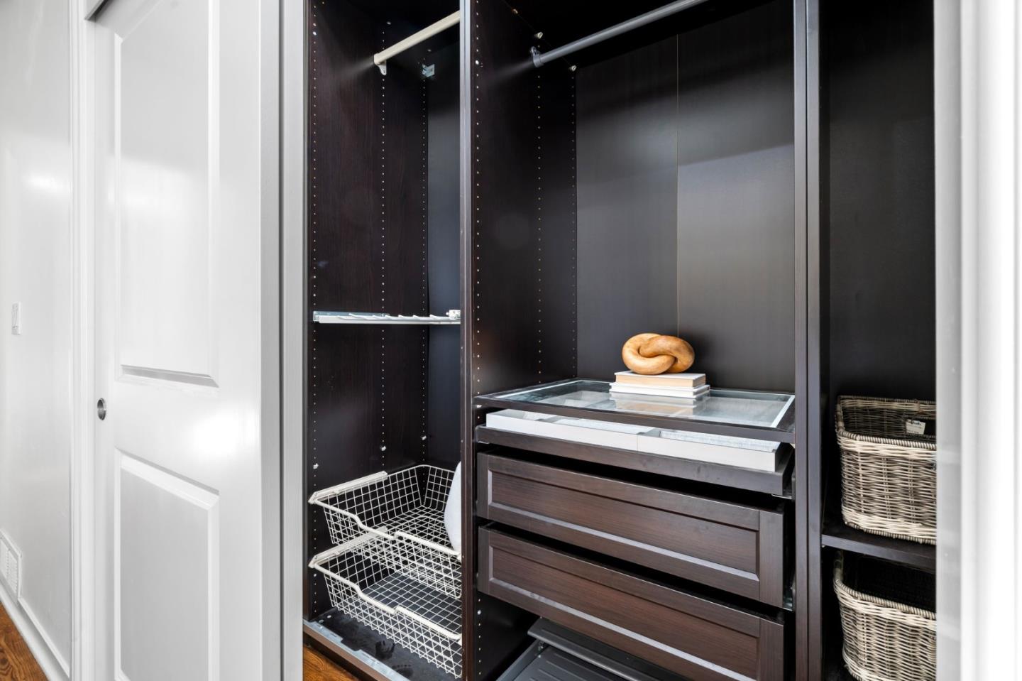 975 Riverside Drive San Jose, CA 95125 - Photo 18 of 46 a bedroom with a bunk bed and a dresser