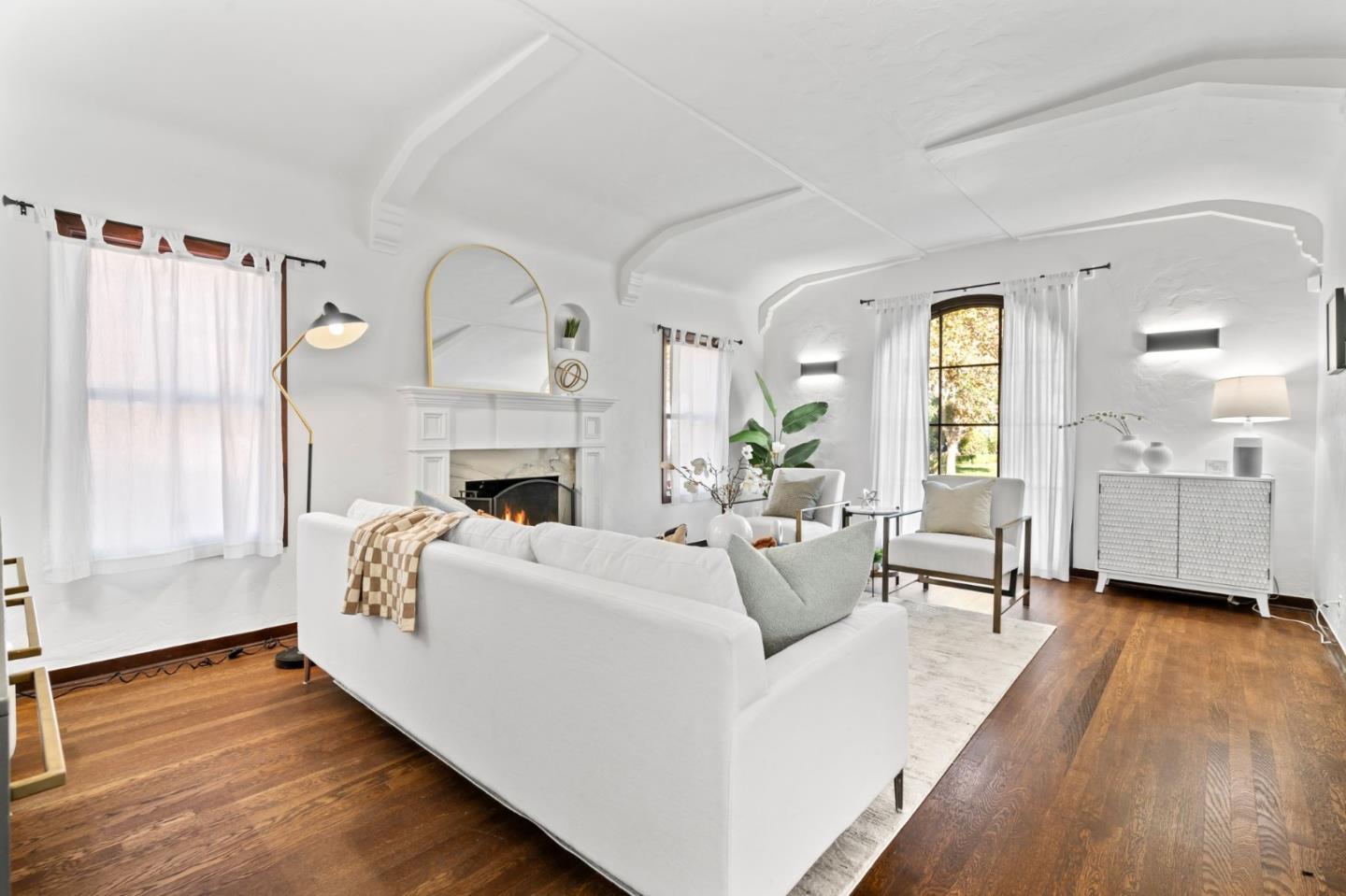 975 Riverside Drive San Jose, CA 95125 - Photo 10 of 46 a living room with furniture and a fireplace