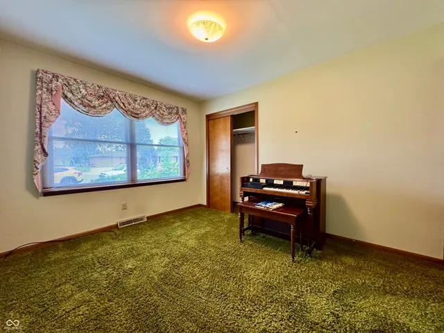 $265,000 | 4515 West Mission Court, Columbus, IN 47203