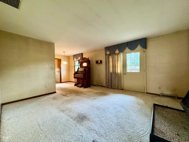 $265,000 | 4515 West Mission Court, Columbus, IN 47203