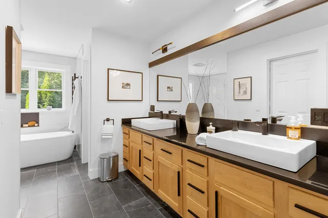 $1,375,000 | 38 Osprey Reach Road, Stockton Springs, ME 04981