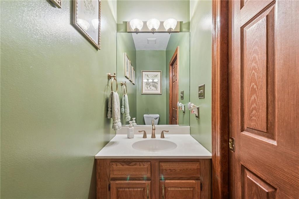 1140 South Whitmore Road Irwin, PA 15642 - Photo 19 of 50