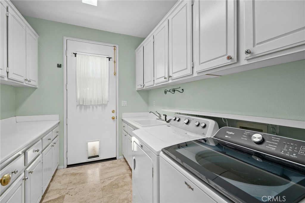 17241 Greentree Drive Riverside, CA 92503 - Photo 23 of 53