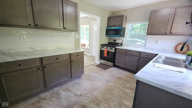 $167,000 | 116 West Jackson Street, Veedersburg, IN 47987