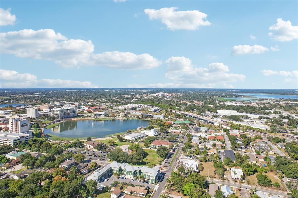 924 Vistabula Street Lakeland, FL 33801 - Photo 30 of 53 an aerial view of residential houses with outdoor space
