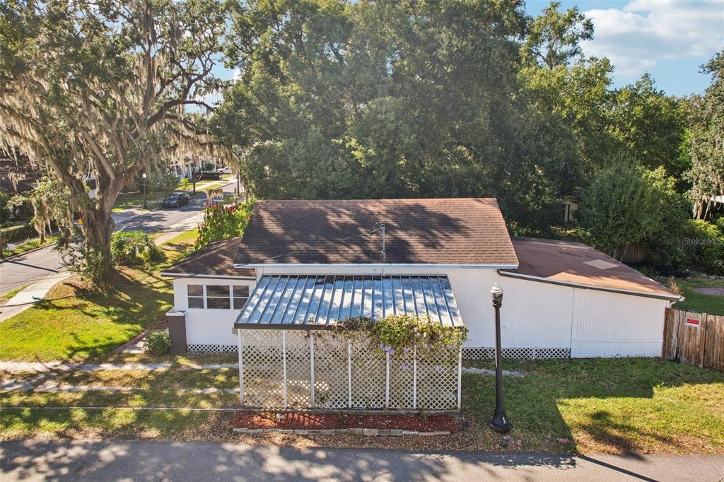 924 Vistabula Street Lakeland, FL 33801 - Photo 40 of 53 a view of a patio with a yard